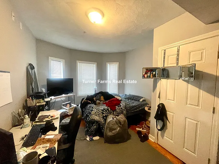 48 Derby St #1A — Photo 12