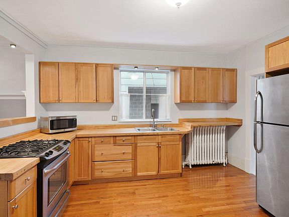 4th image of 3032 Grand Ave S #1