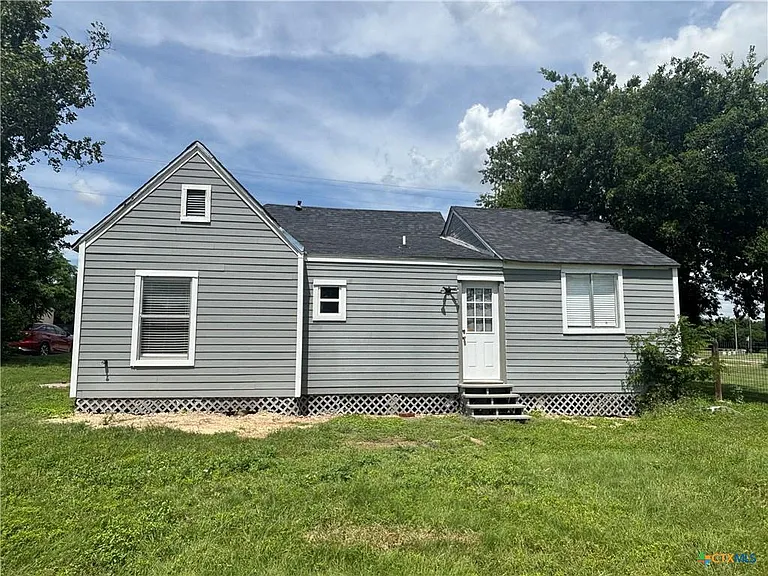 1333 Main St — Photo 12