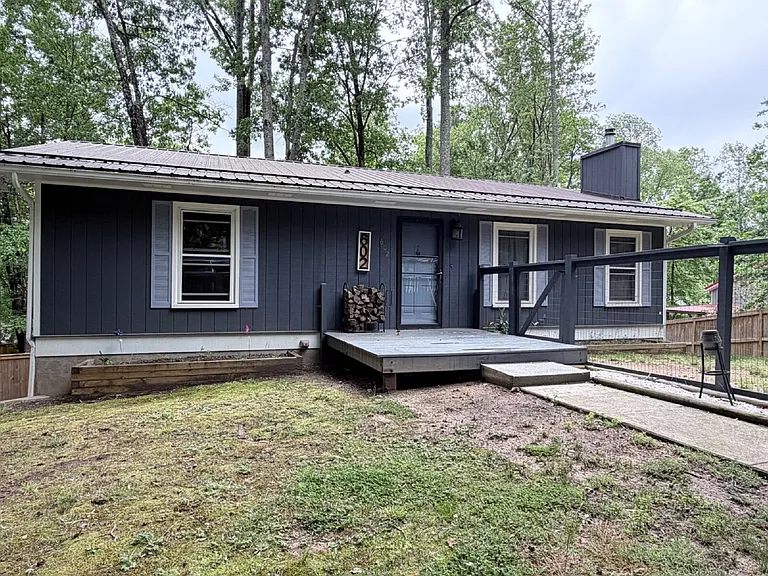 602 Beechwood Lakes Dr — Photo 1