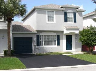 6005 N Golden Beauty Ln, Tamarac, FL 33321