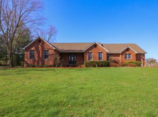 7433 E Bend Rd, Burlington, KY 41005