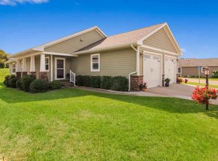 2112 Chrystal Ridge Dr, Traverse City, MI 49686