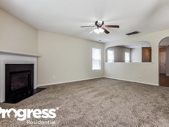 3rd image of 138 Brookhaven Dr