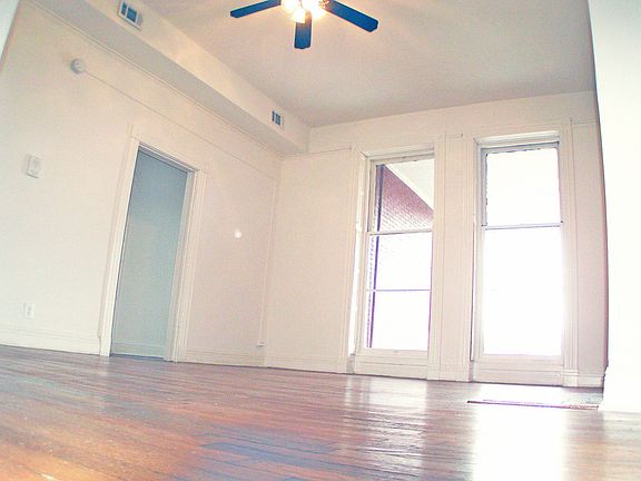 3rd image of 1810 Eutaw Pl