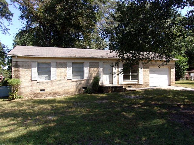 1st image of 230 Huson Cir