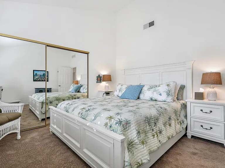 39 Blue River Dr — Photo 13