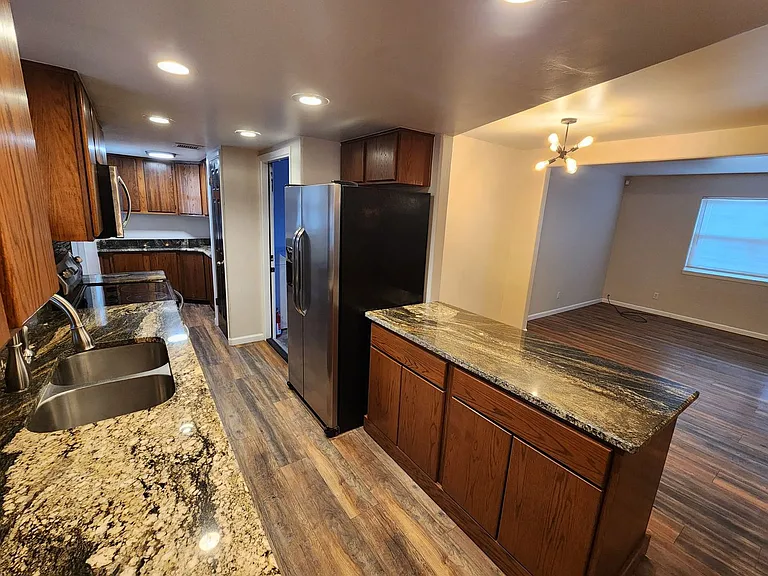 1795 Carlyle Dr — Photo 10