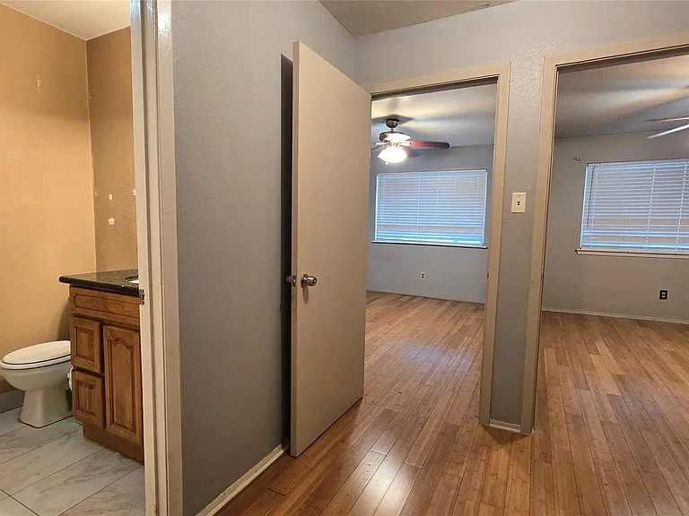 7913 Grove Ridge Dr — Photo 18