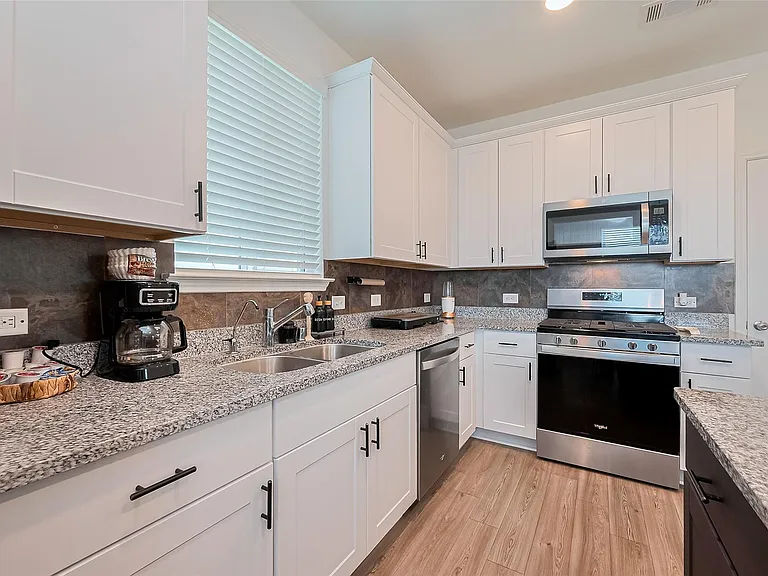 17711 Vernonia Ln — Photo 12