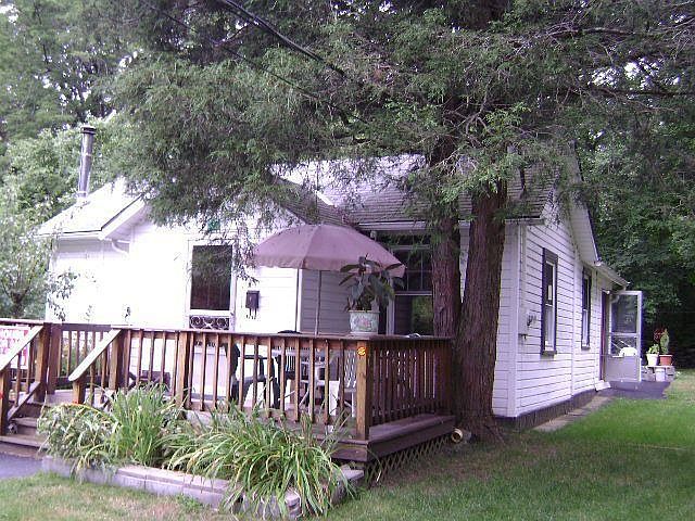 1st image of 71 Park Ln
