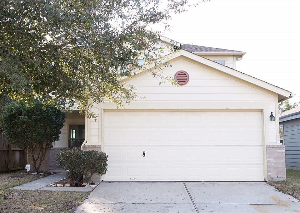 1st image of 8438 Village Hollow Ln