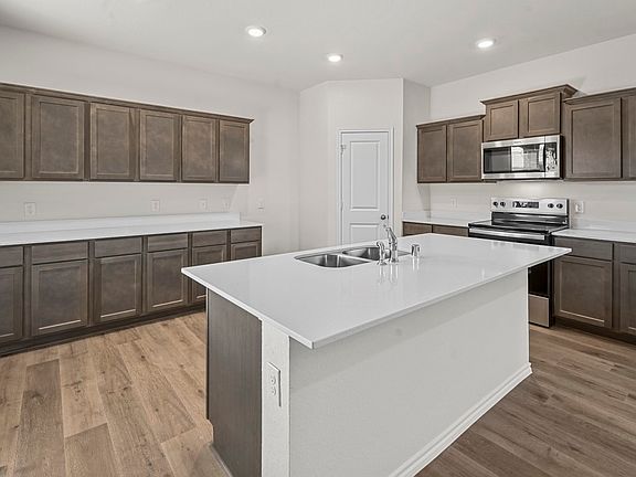 2nd image of 650 Glee Stem Rd