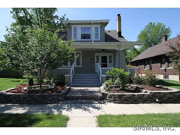 814 12th St photo 1