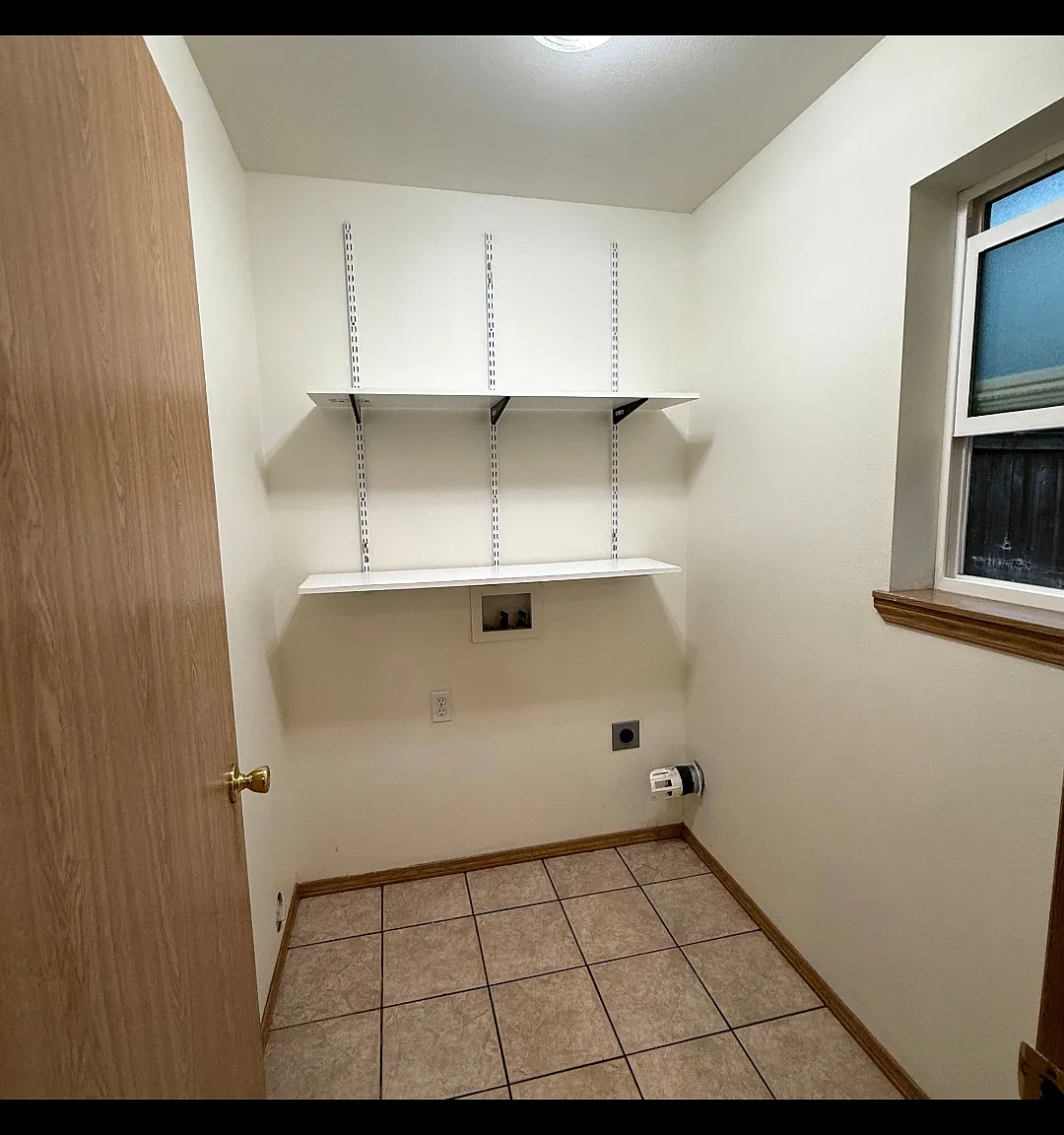 3 bed, 1.5 bath, 1100 sqft, $1,375 — Photo 3