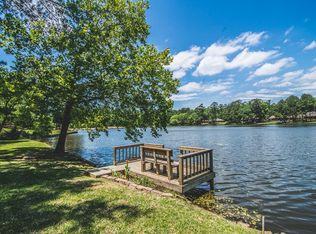 1919 E Lake Dr, Huntsville, TX 77340