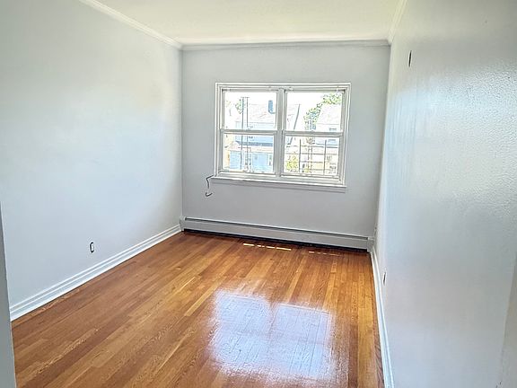 4th image of 6916 53rd Ave #1
