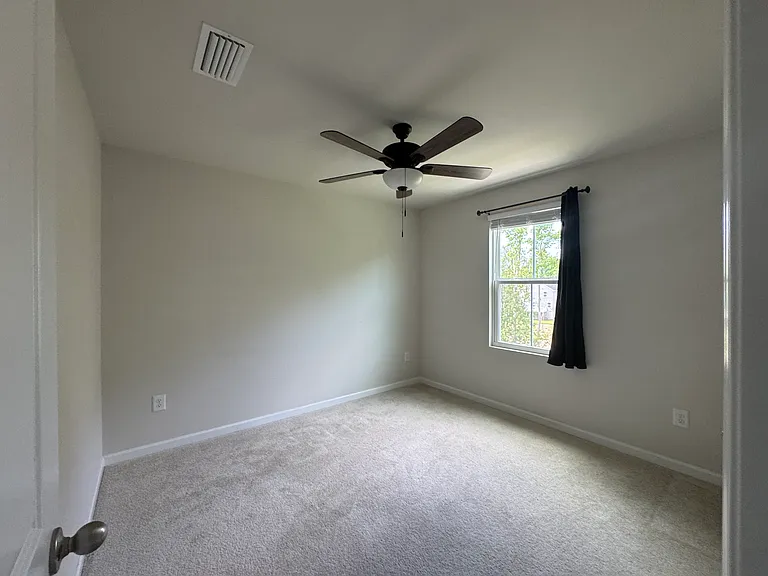 201 Thicket Dr — Photo 13