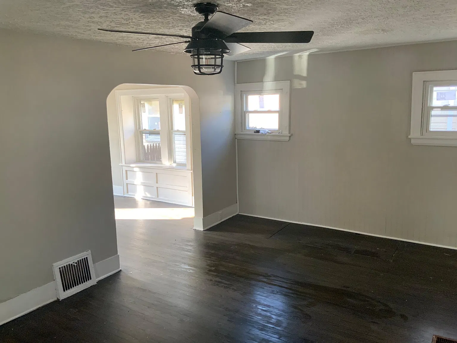 1142 Herberich Ave — Photo 2