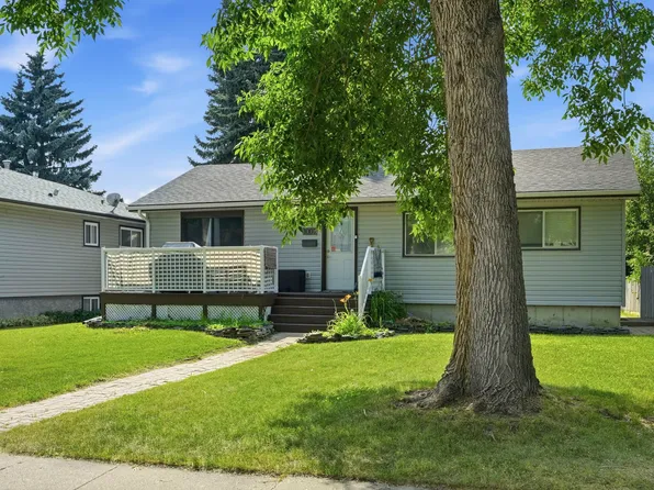 1007 16a St NE #B, Calgary, AB T2E 4T3