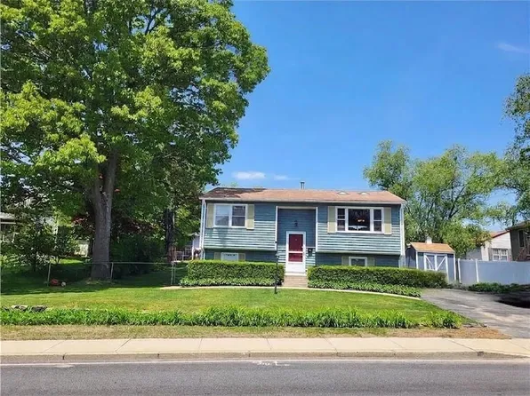 148 Wakefield St, West Warwick, RI 02893