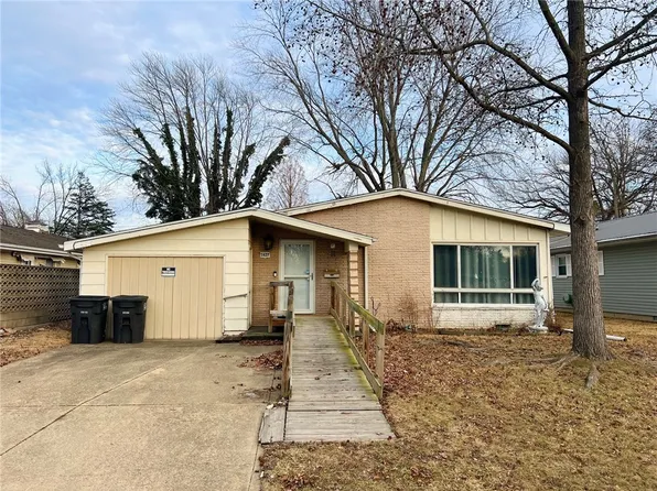 1627 Laurel Pl, Danville, IL 61832