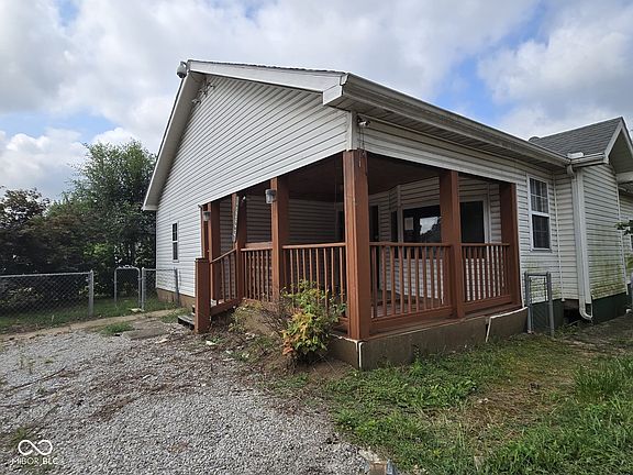 2nd image of 2926 N 15th 1/2 St