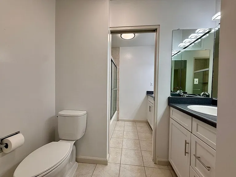 30 Andrew Dr #121 — Photo 12