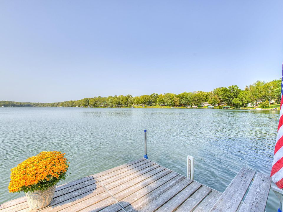 1605 S Loveless Lake Ln, Centuria, WI 54824 Zillow