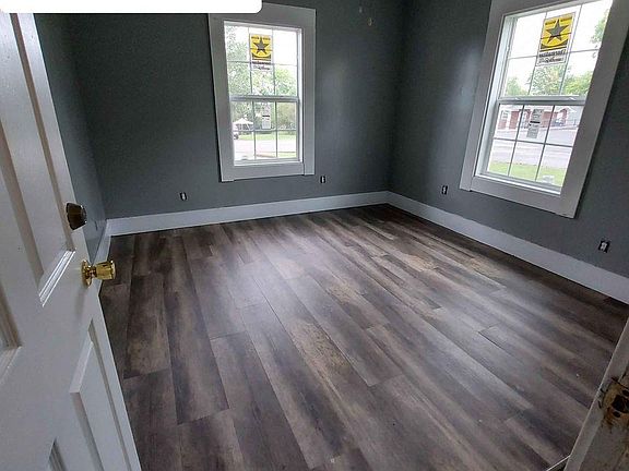 4th image of 511 Elizabeth St APT A