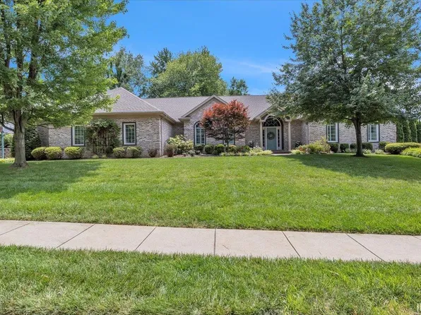 9023 Stonecreek Cir, Newburgh, IN 47630