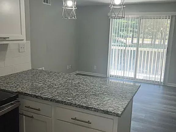 3rd image of 1054 Horsemans Ln APT 301