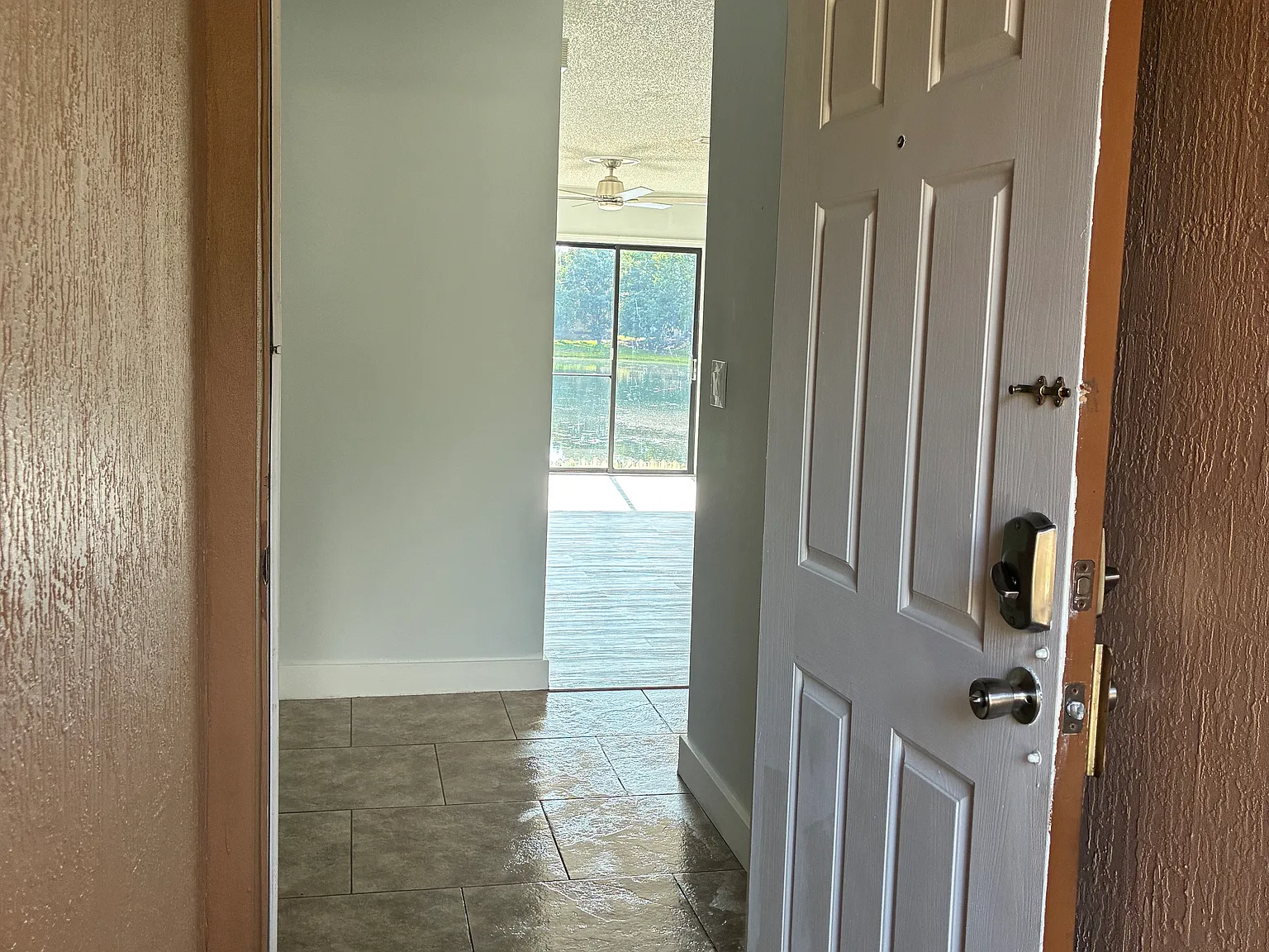 2 bed, 2.5 bath, 1204 sqft, $1,500 — Photo 4