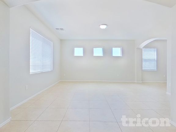 3rd image of 7413 S 40th Ln