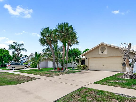 2nd image of 5917 Strawberry Lakes Circle