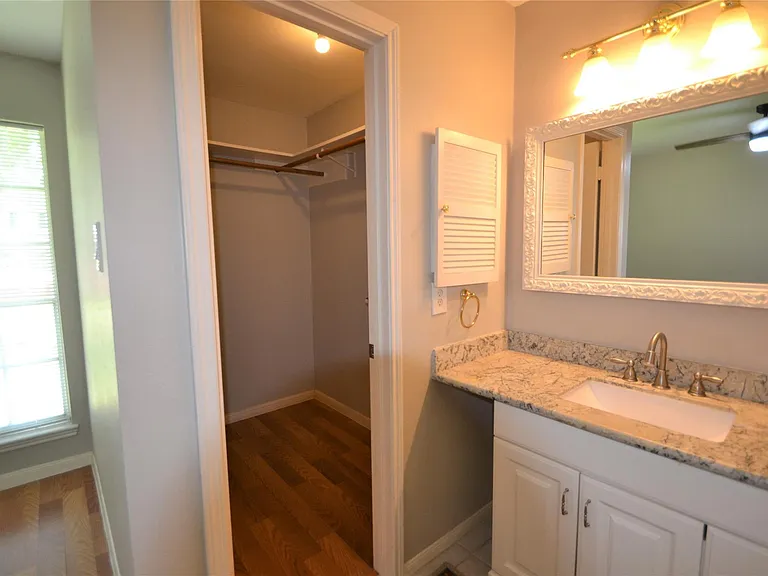 12711 Westleigh Dr — Photo 30