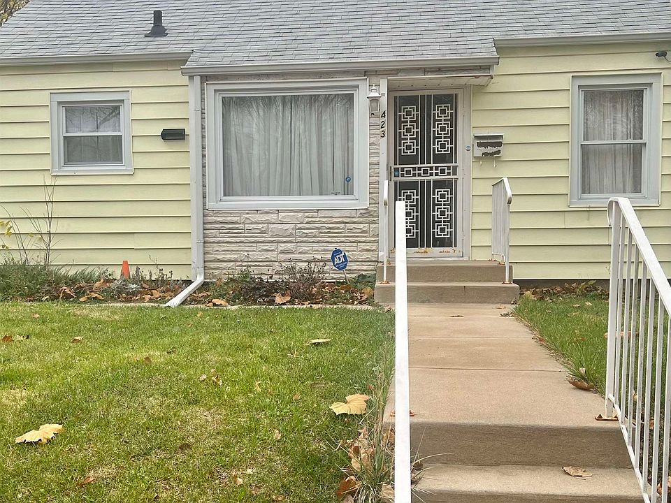 1st image of 423 Foster Ave