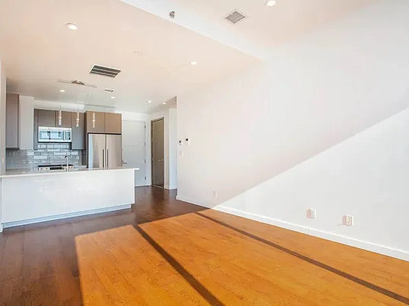 27-17 42nd Road image 3 of 13