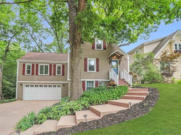 1525 E Moneta Ave, Peoria Heights, IL 61616