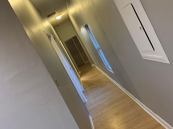 2nd image of 2335 Woodland Ave