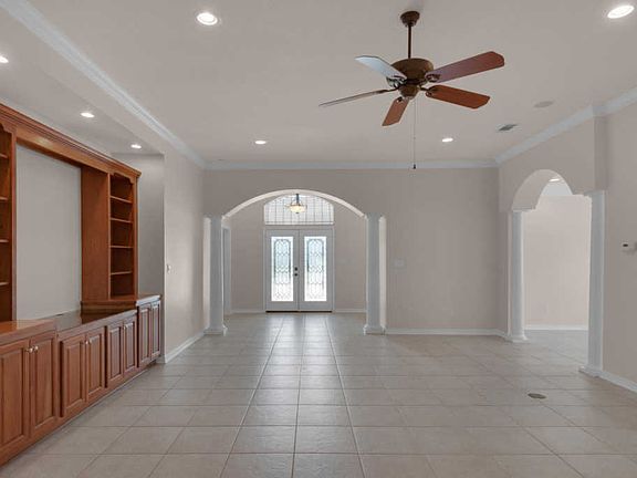 5th image of 391 Camden Pass Ln