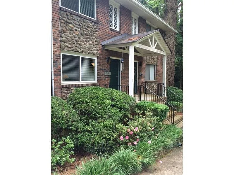 2416 Peachwood Cir #11 photo 1