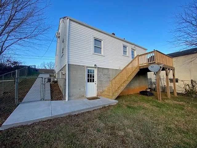 1923 Fallon Ave SE — Photo 22