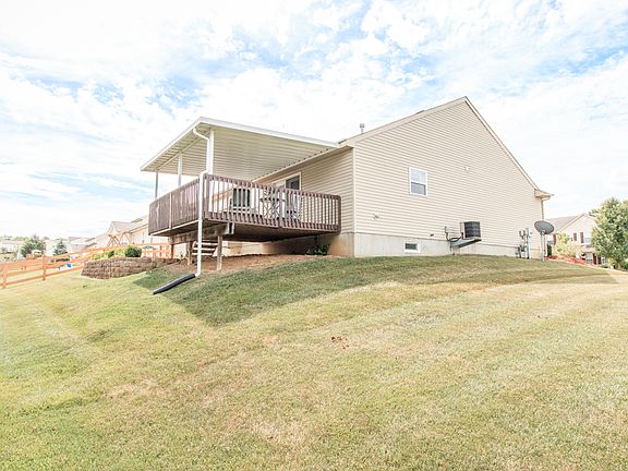 5th image of 52 Evergreen Ct