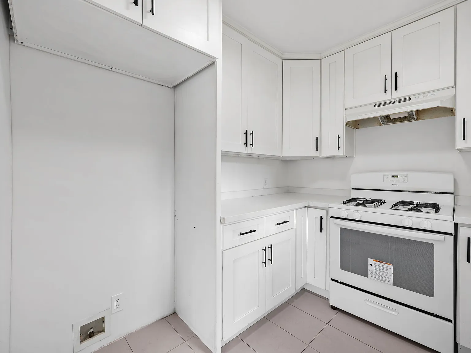 2 bed, 910 sqft, $2,695 — Photo 4