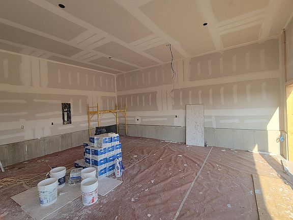 3rd image of 1775 W Gaslight Drive
