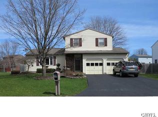 5550 Chateau Ln, Clay, NY 13041