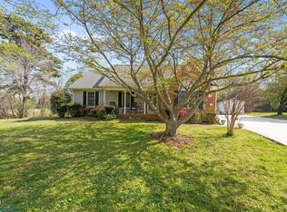 3004 Cedar Crest Ct, Graham, NC 27253