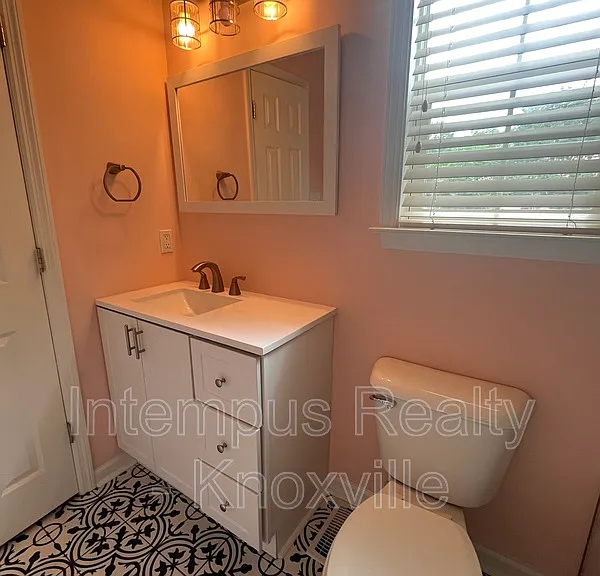 1333 Willmann Ln — Photo 26
