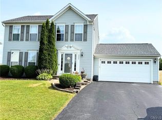 5547 Rockhampton Path, Clay, NY 13041